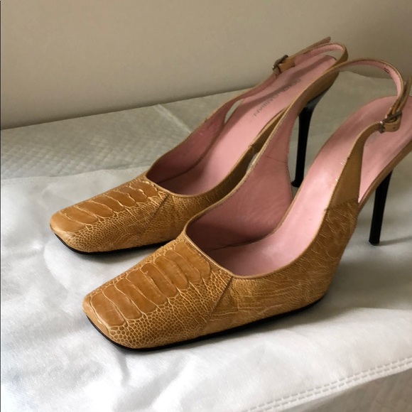 Shoes - Picture 1 of 4